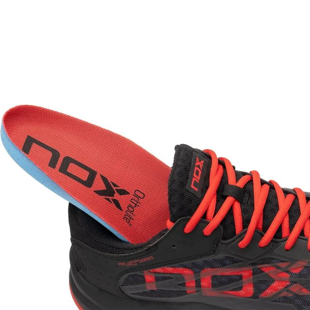 NOX AT10 Lux Padelschuh Herren - Schwarz, Rot 13 NOX AT10 Lux Padelschuh Herren - Schwarz, Rot – Bild 11